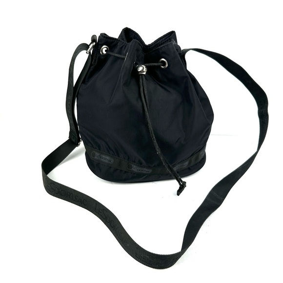 Lesportsac Handbags - Lesportsac Drawstring Bucket Bag Black Nylon Crossbody Handbag Purse